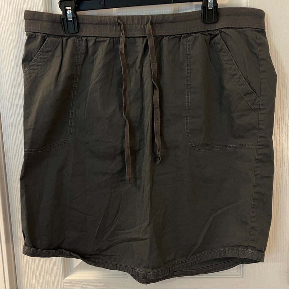Sonoma Women’s olive colored skirt